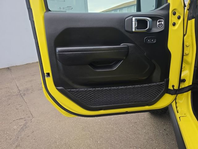 Used 2023 Jeep Wrangler Unlimited w/ Cold Weather Group image 15