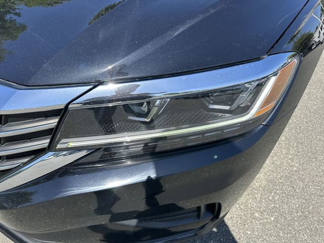 Used 2021 Volkswagen Passat 2.0T SE FWD image 9
