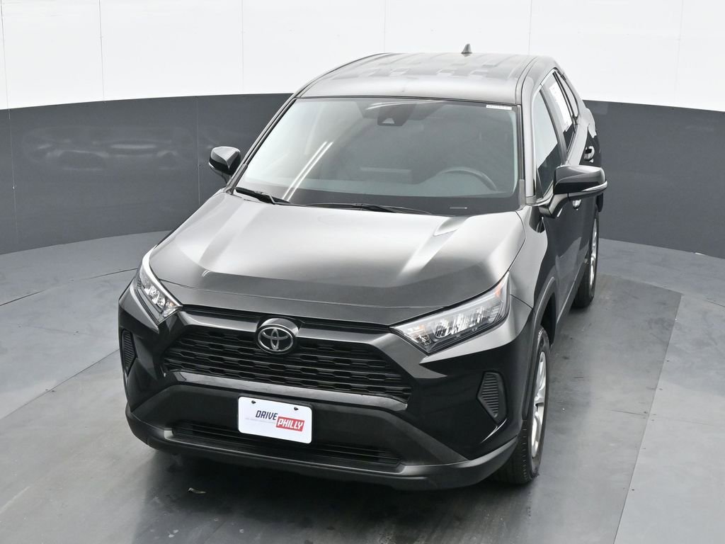 Used 2022 Toyota RAV4 LE image 16