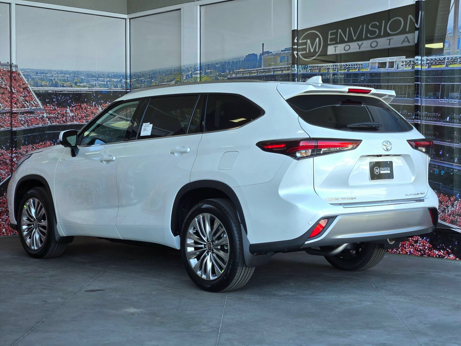 New 2026 Toyota Highlander Platinum AWD/4WD image 5