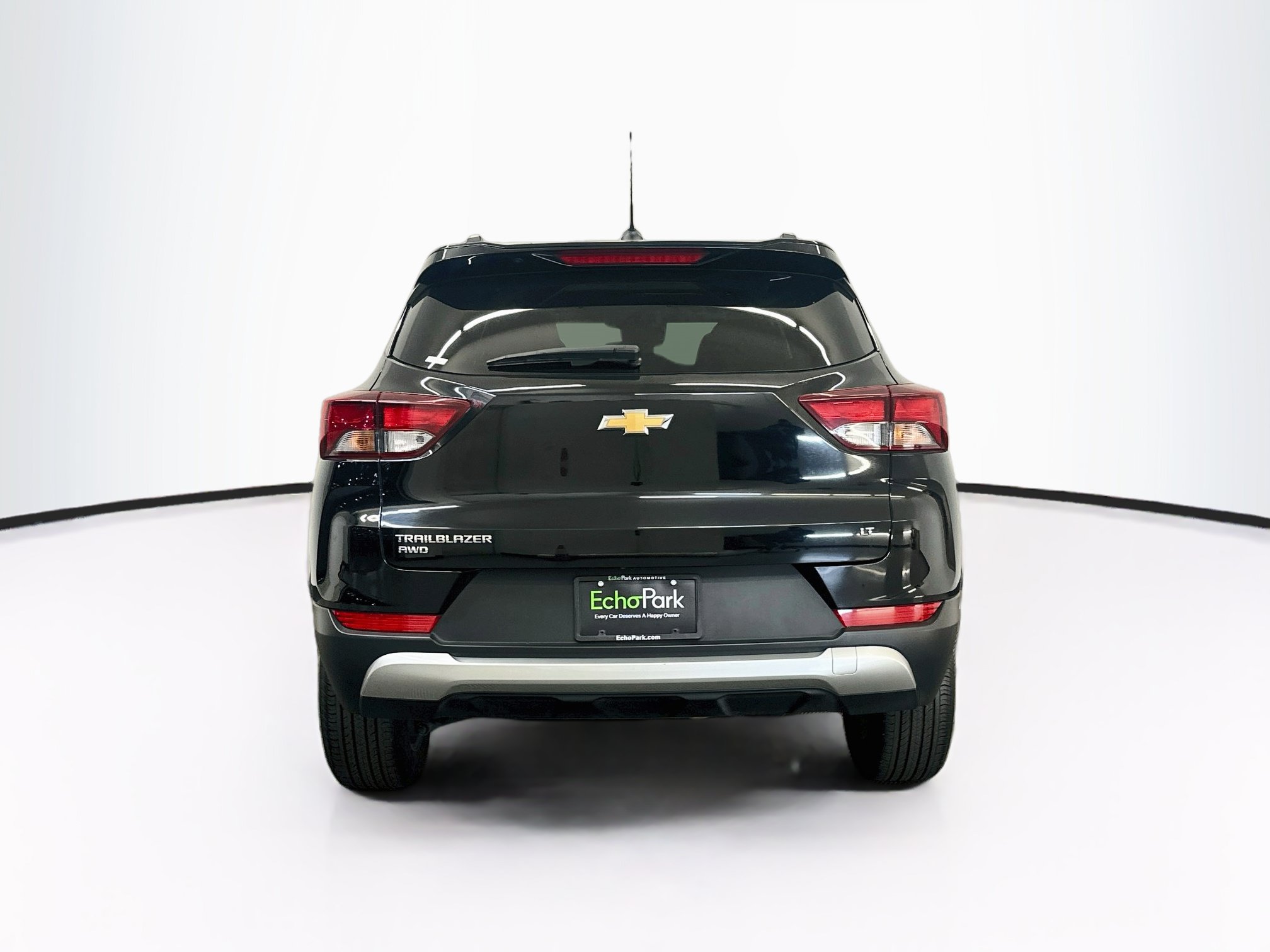 Used 2025 Chevrolet TrailBlazer LT AWD/4WD image 7