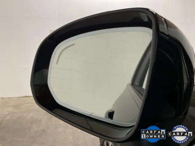 Used 2025 Volvo XC60 B5 Plus image 97