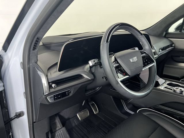Used 2026 Cadillac Vistiq Platinum w/ LPO, Floor Liner Package AWD/4WD image 10