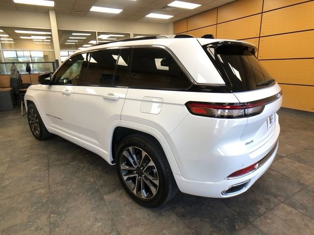 Used 2024 Jeep Grand Cherokee Overland w/ Luxury Tech Group IV image 5