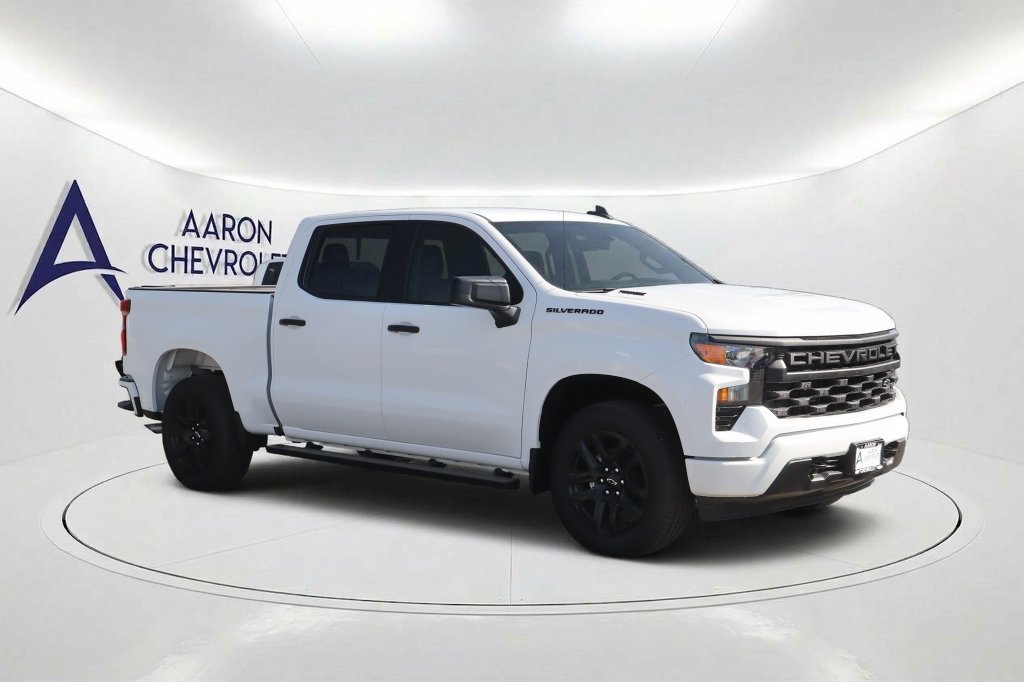 New 2026 Chevrolet Silverado 1500 Custom w/ LPO, Dark Essentials Package RWD image 3
