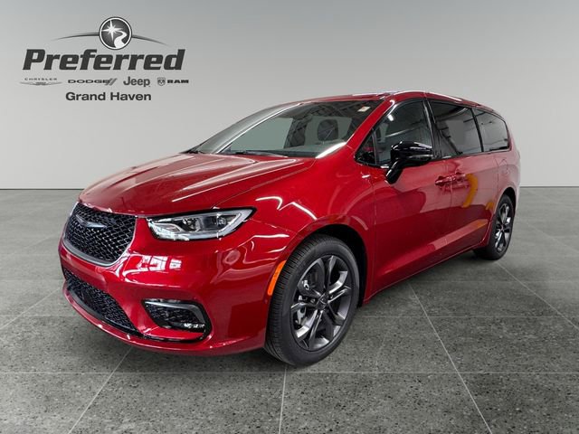 New 2026 Chrysler Pacifica Select image 9