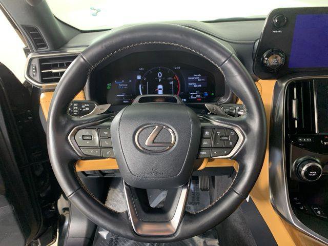 Certified 2025 Lexus LX 600 4WD w/ Interior Upgrade Package image 23