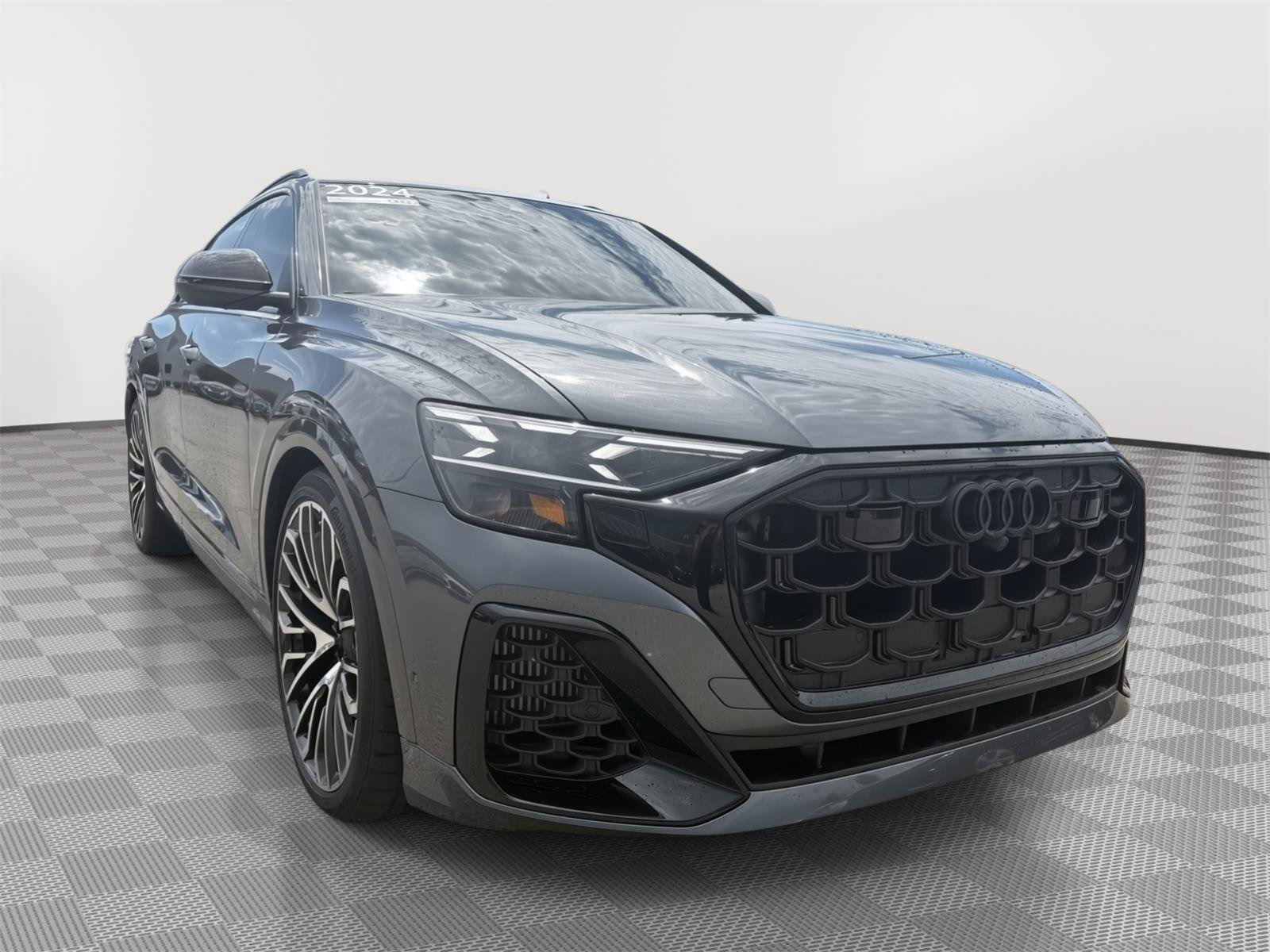 Certified 2024 Audi SQ8 Prestige AWD/4WD image 7