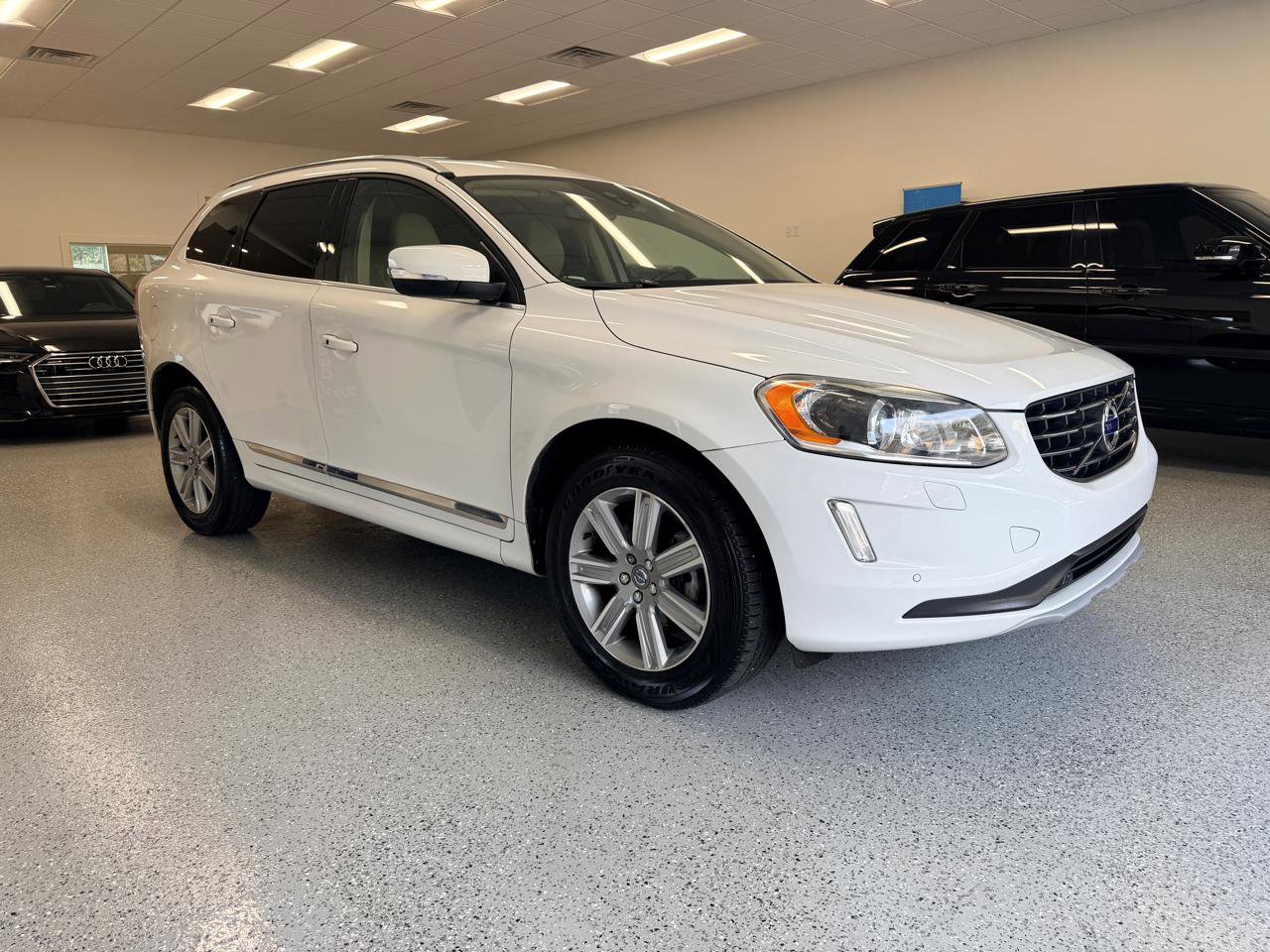 Used 2017 Volvo XC60 T5 Inscription w/ Preferred Option Package image 11