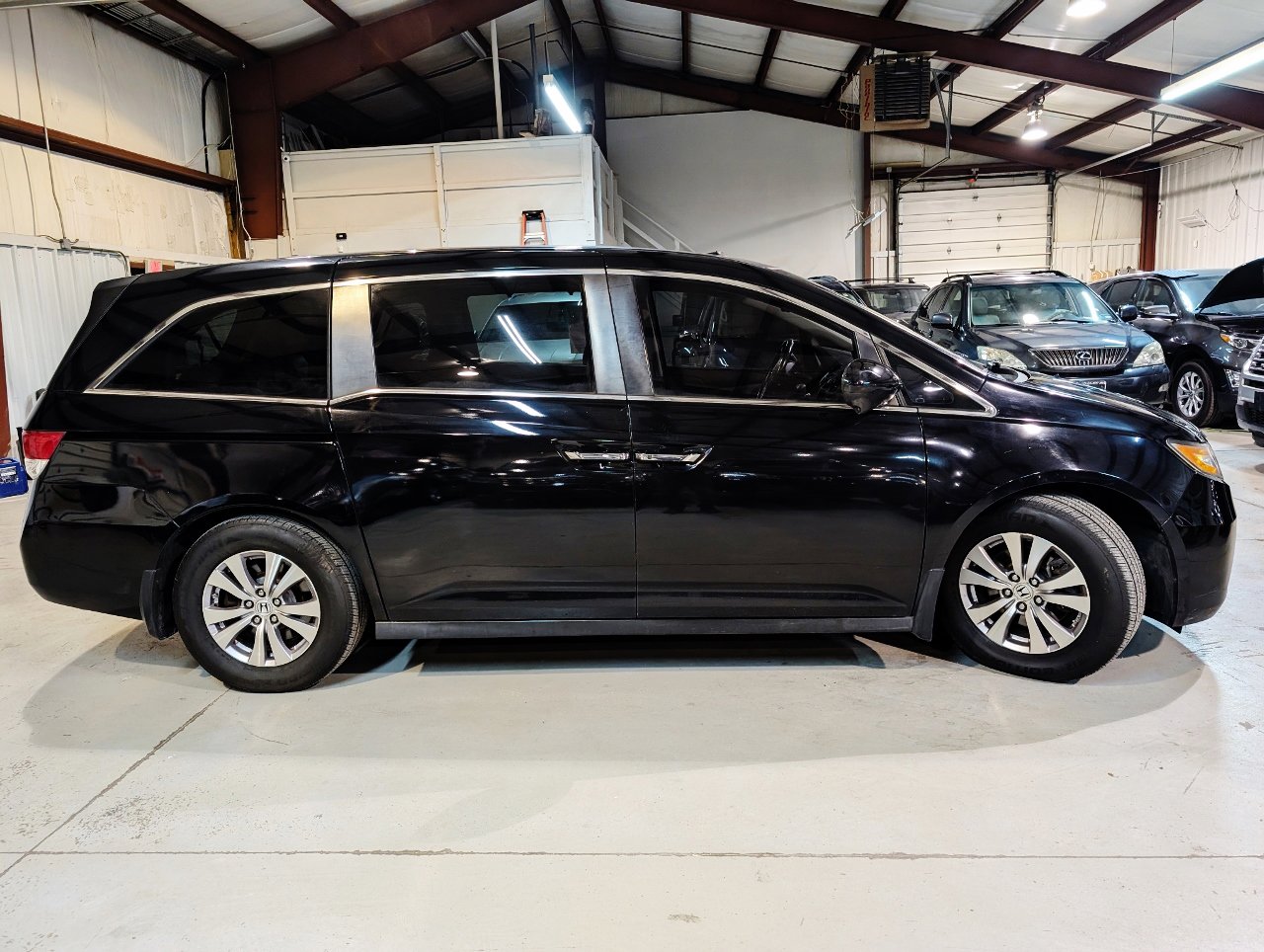 Used 2014 Honda Odyssey EX-L image 11