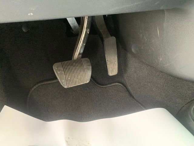 Used 2025 Chrysler Pacifica Select image 14