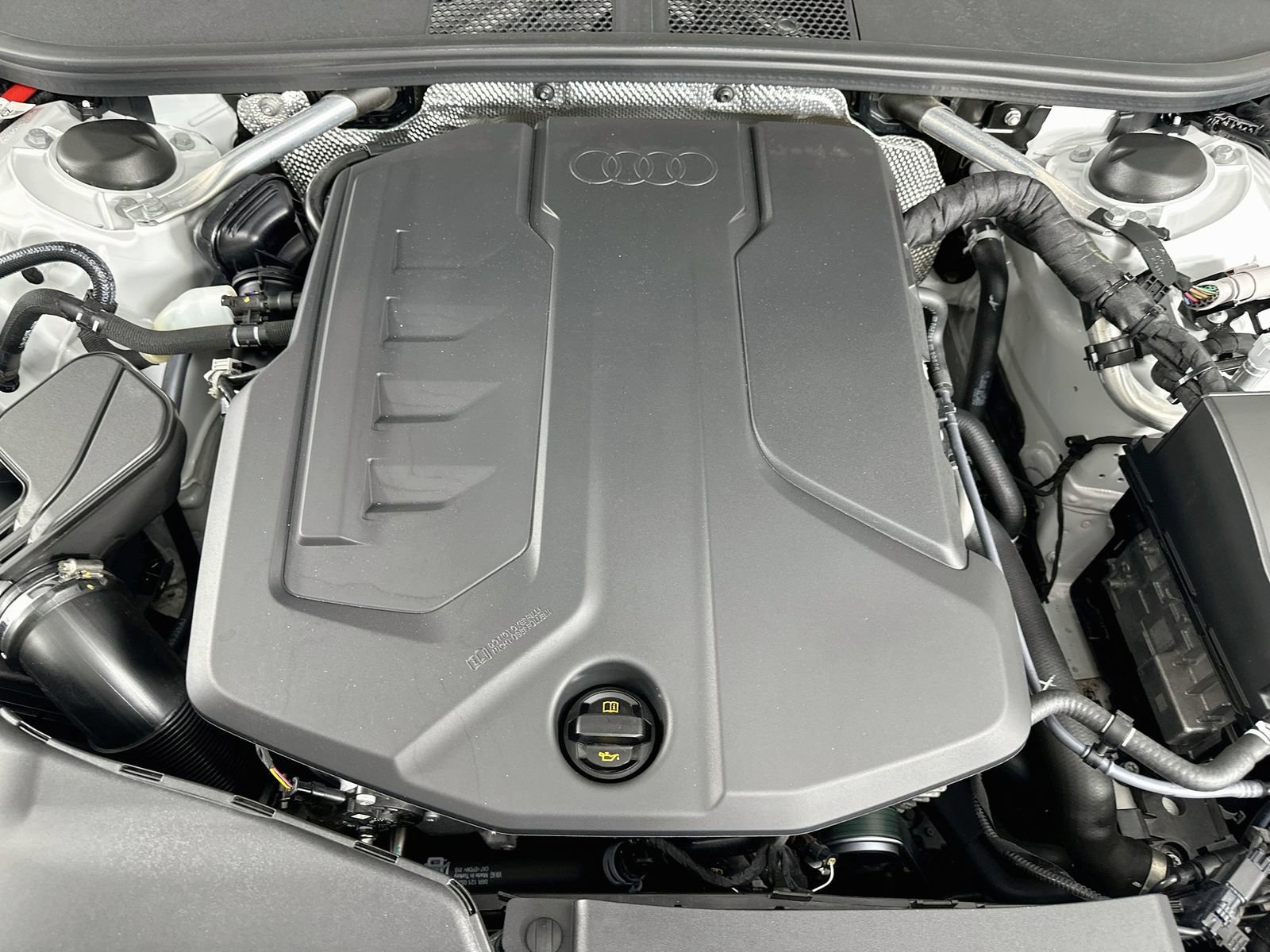Used 2025 Audi A5 2.0T Premium Plus w/ Premium Plus AWD/4WD image 13