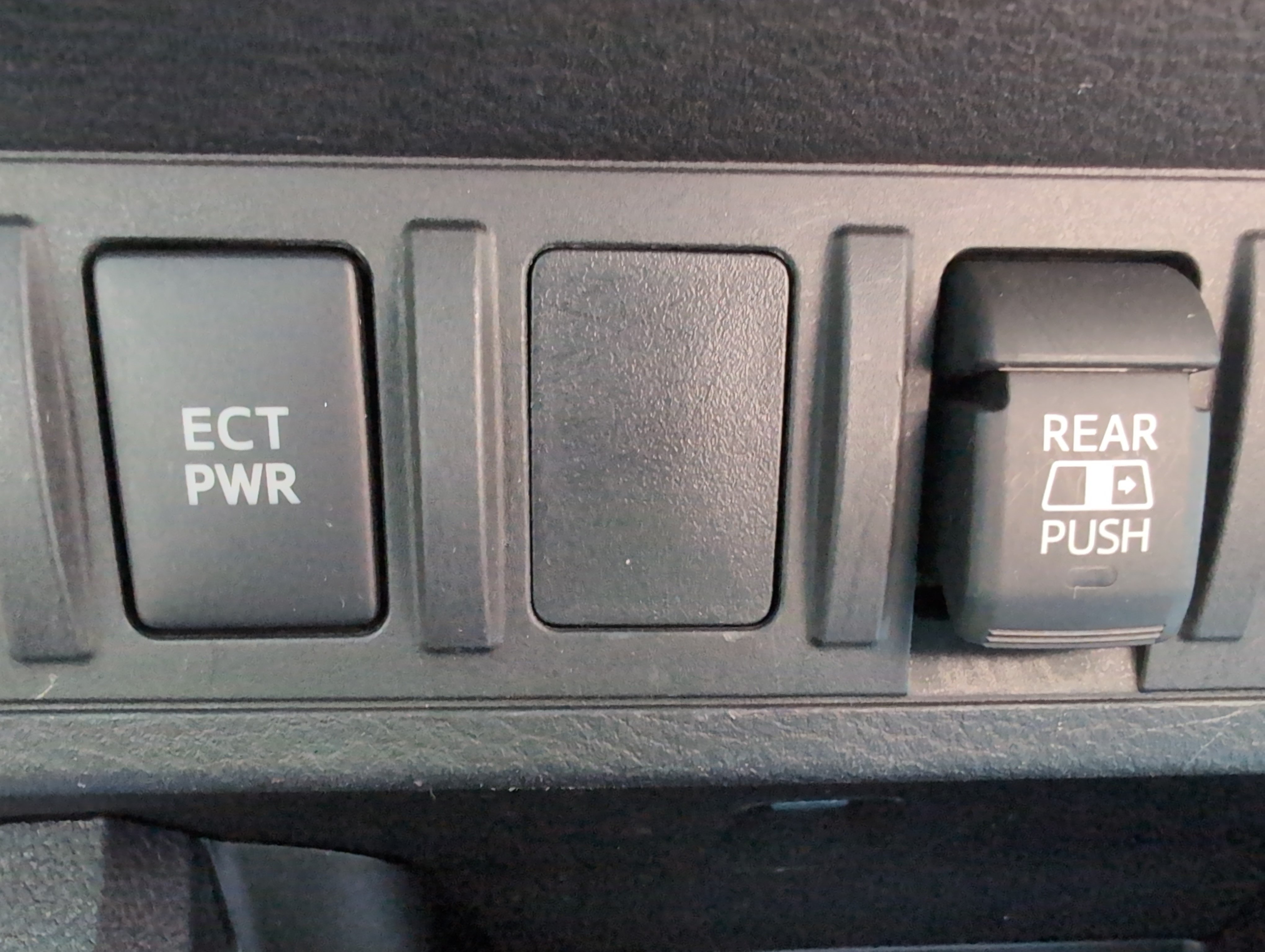 Certified 2023 Toyota Tacoma SR5 AWD/4WD image 39