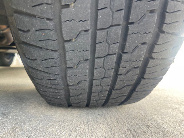 Used 2013 Cadillac Escalade 2WD image 21