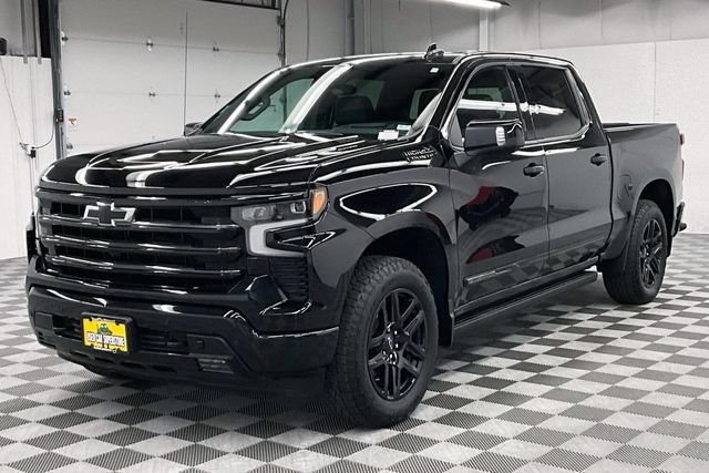Used 2026 Chevrolet Silverado 1500 High Country w/ Midnight Edition AWD/4WD image 12