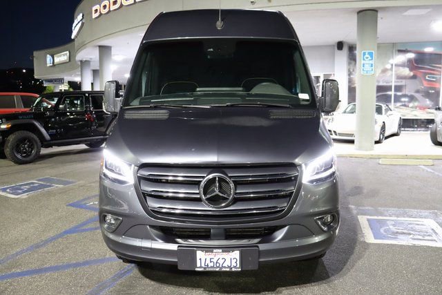 Used 2021 Mercedes-Benz Sprinter 3500 image 3