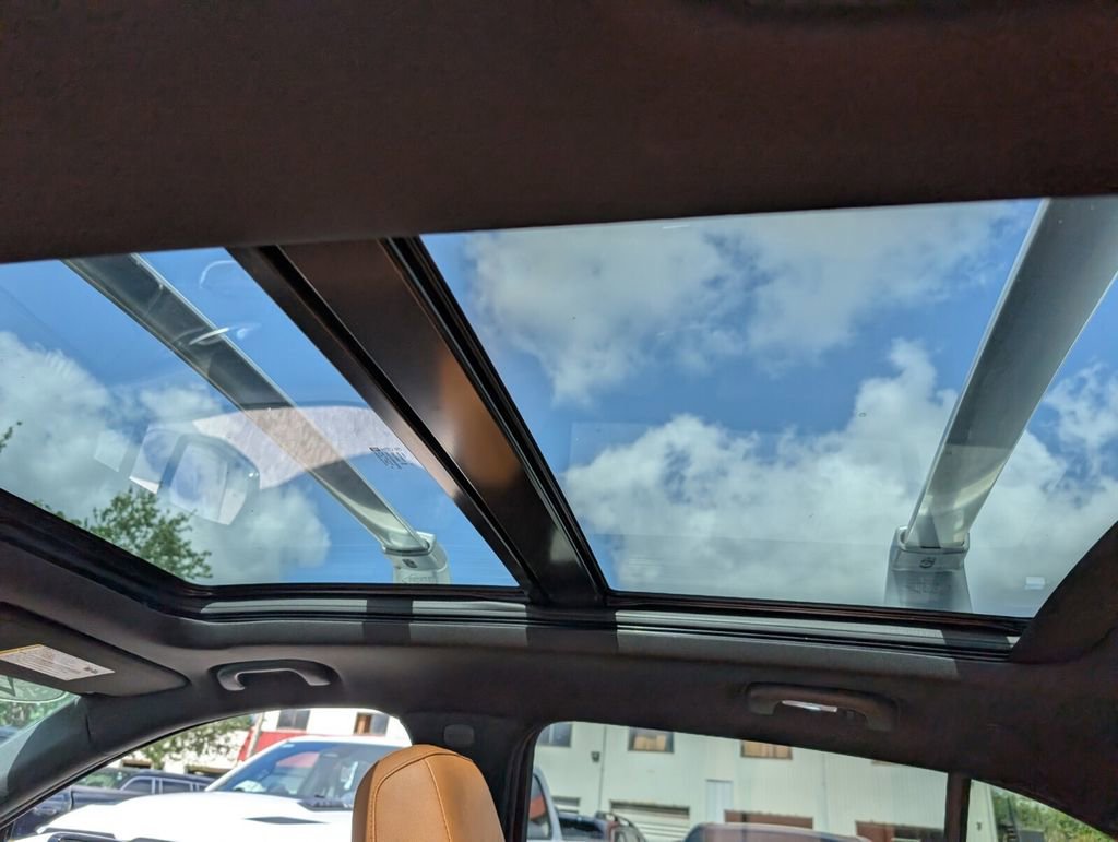 Used 2023 Cadillac XT4 Sport FWD image 14