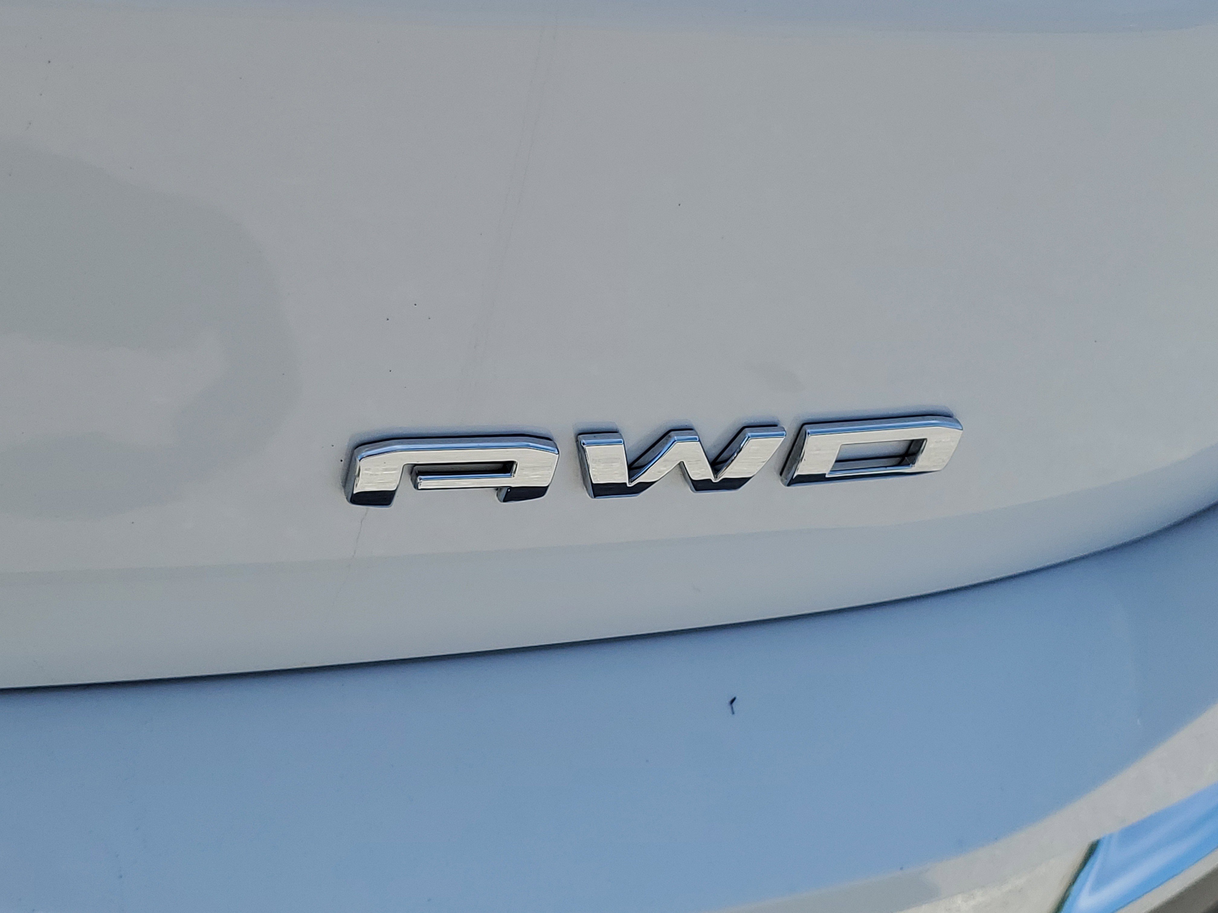 Used 2023 GMC Terrain SLT AWD/4WD image 12