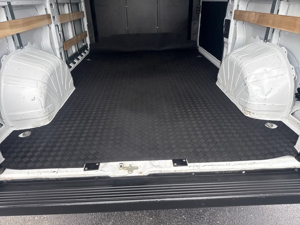Used 2025 RAM ProMaster 2500 w/ U-Haul Equipment Group FWD image 14