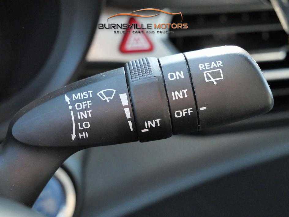 Used 2021 Toyota Sienna XSE image 28