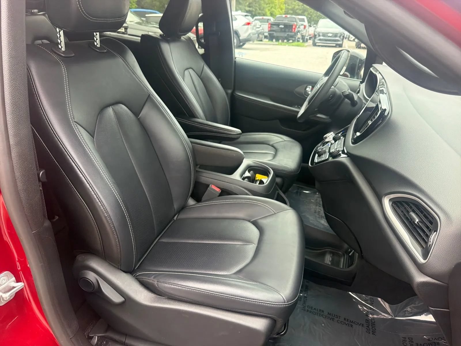 Used 2025 Chrysler Pacifica Select FWD image 20