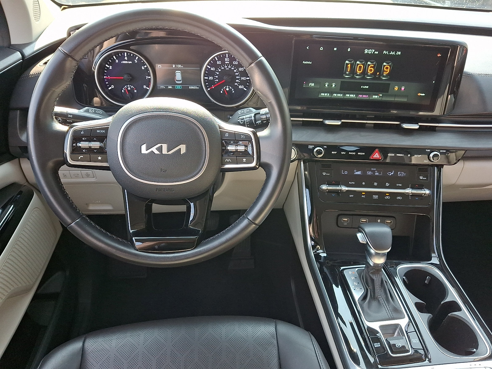 Certified 2022 Kia Carnival EX FWD image 10