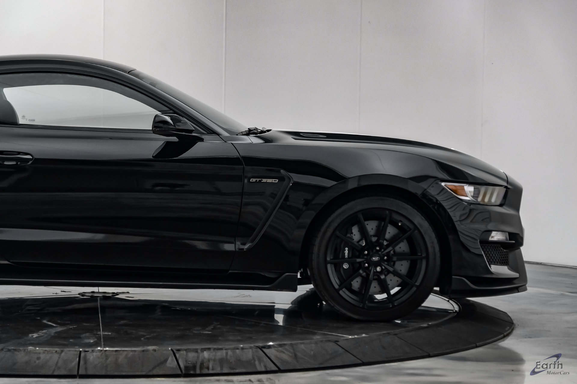 Used 2015 Ford Mustang Shelby GT350 RWD image 21