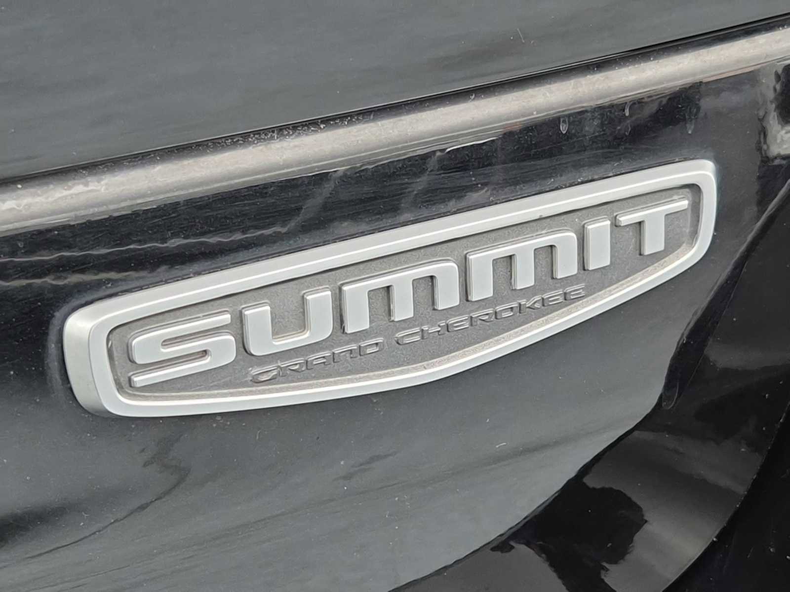 Used 2022 Jeep Grand Cherokee Summit image 11