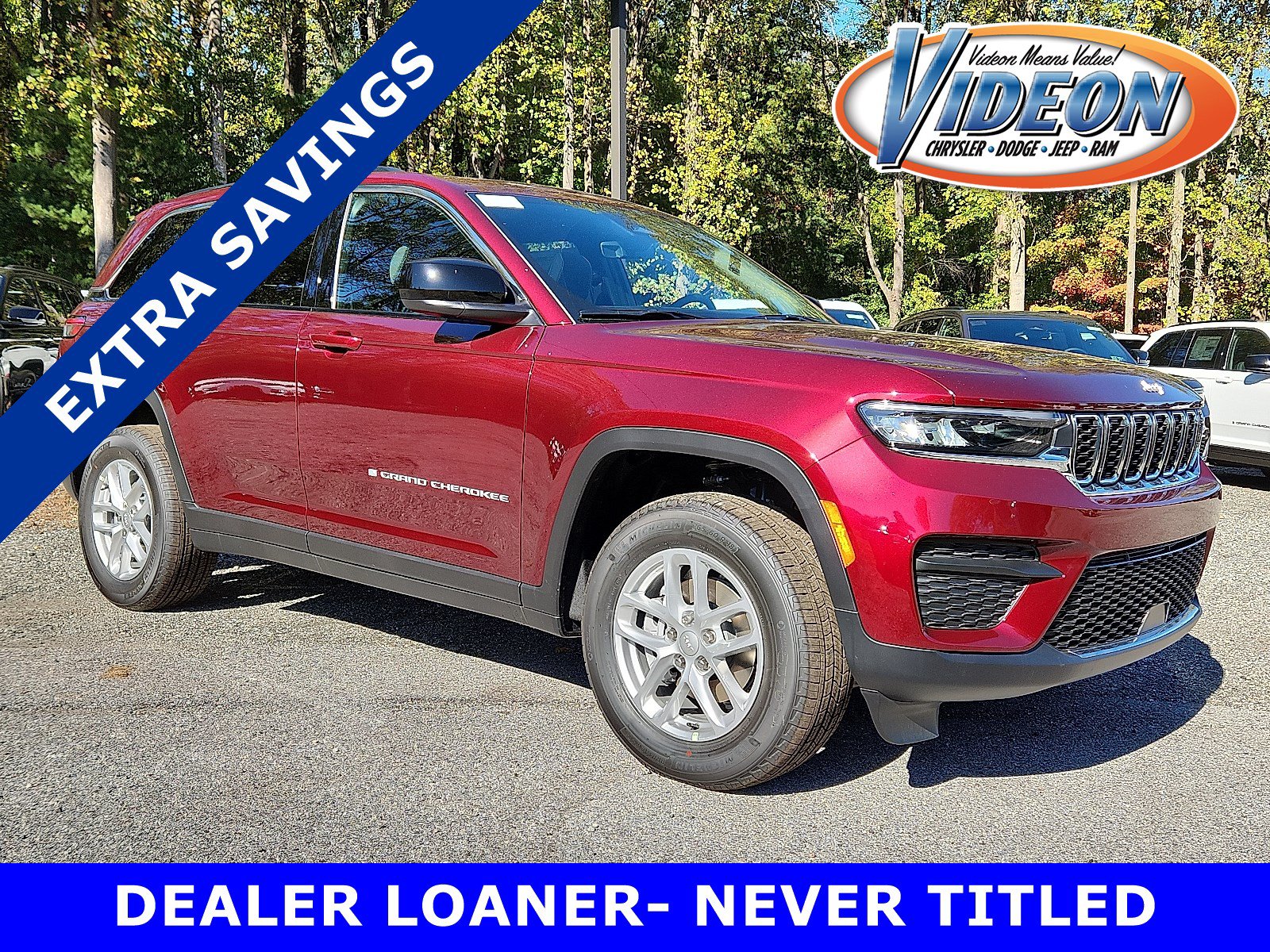 New 2025 Jeep Grand Cherokee Laredo X w/ Luxury Tech Group I AWD/4WD video 1