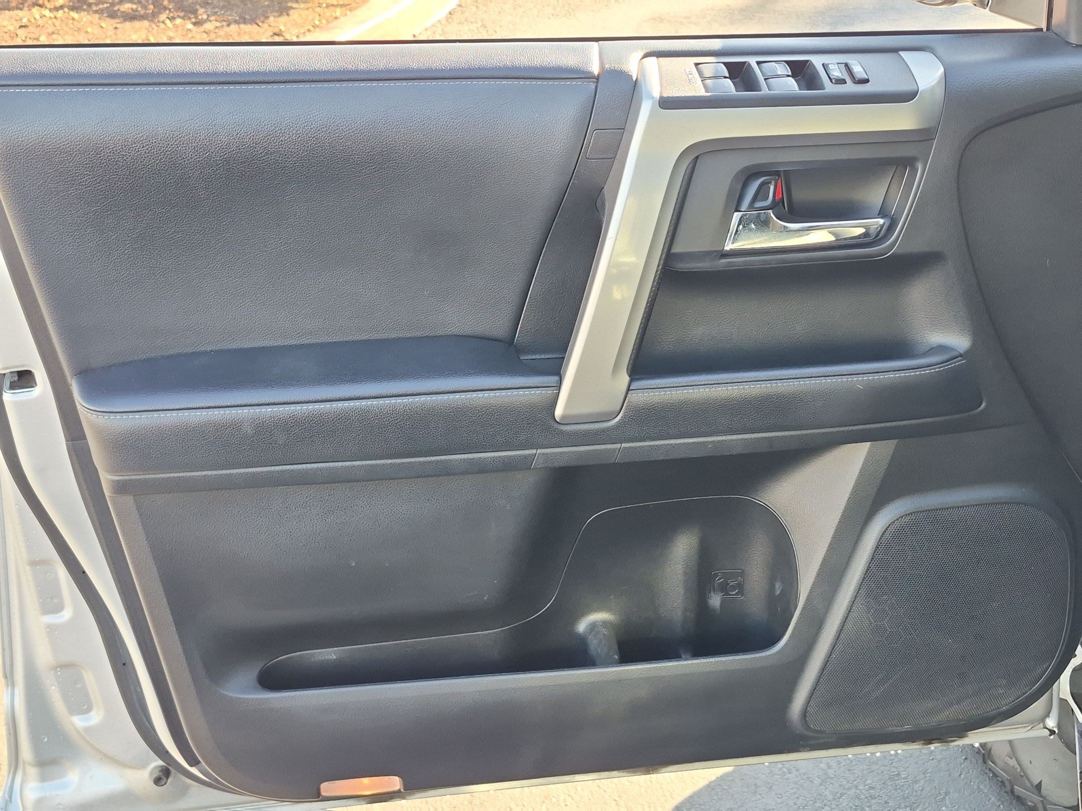 Used 2021 Toyota 4Runner SR5 Premium w/ Moonroof Package RWD image 14