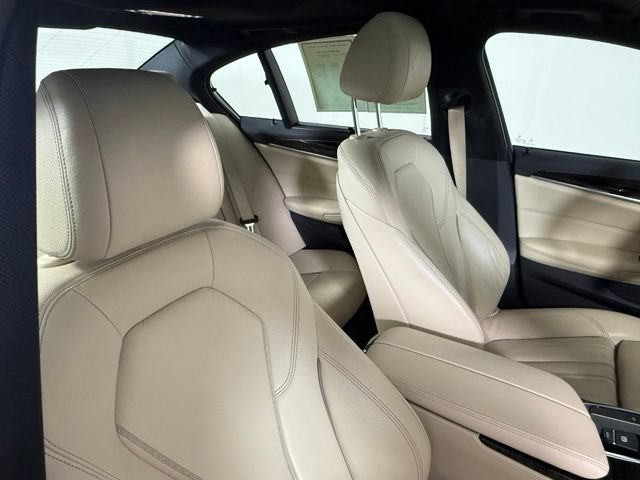 Used 2018 BMW 540i RWD image 32