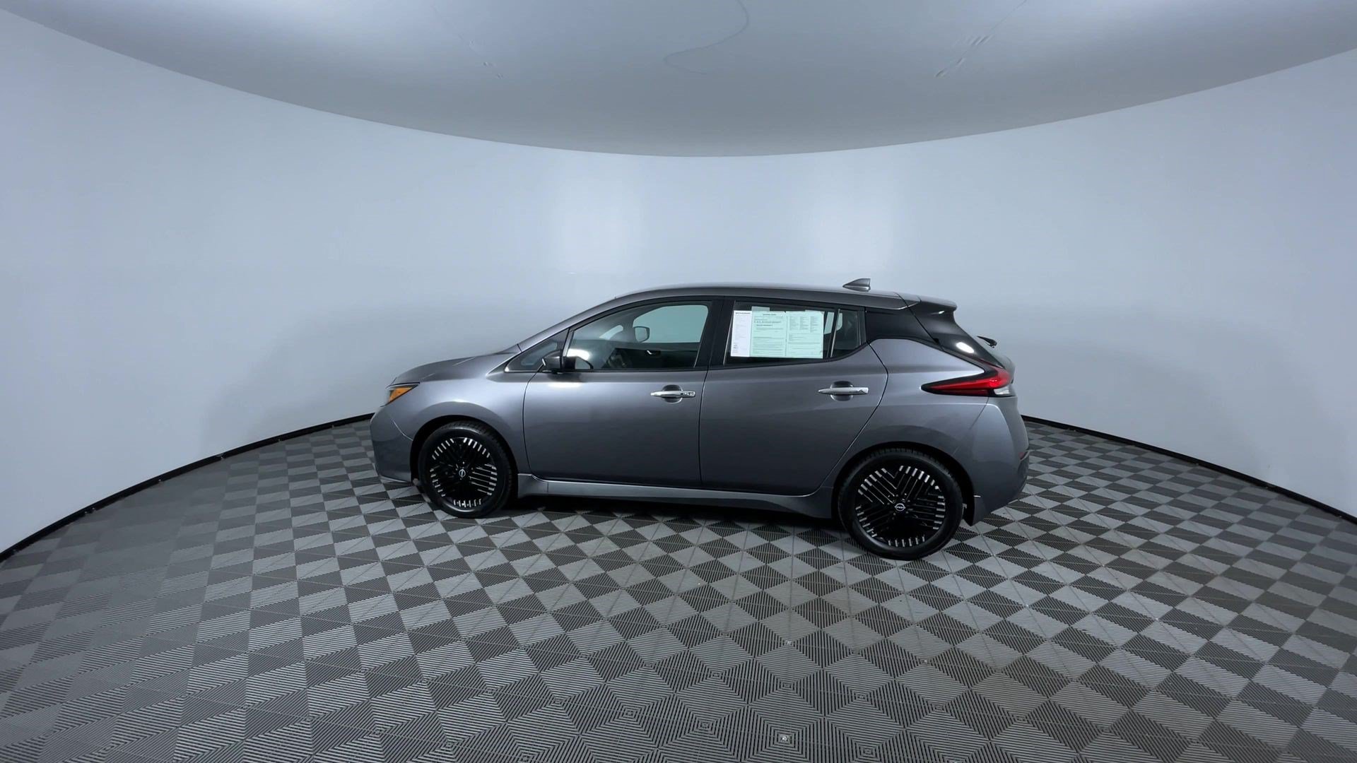 Certified 2024 Nissan Leaf SV Plus FWD image 6