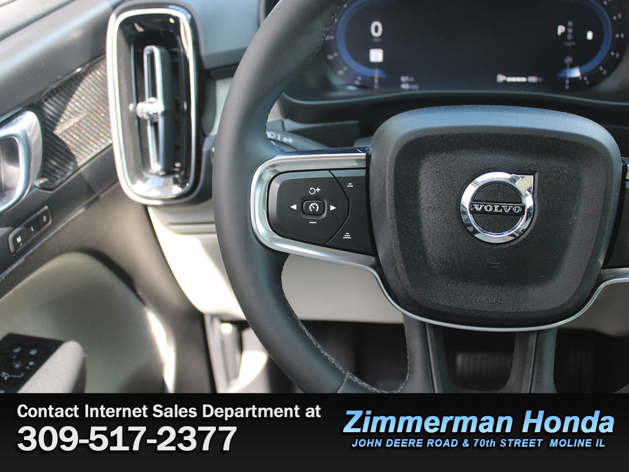 Used 2023 Volvo XC40 B4 Ultimate FWD image 12