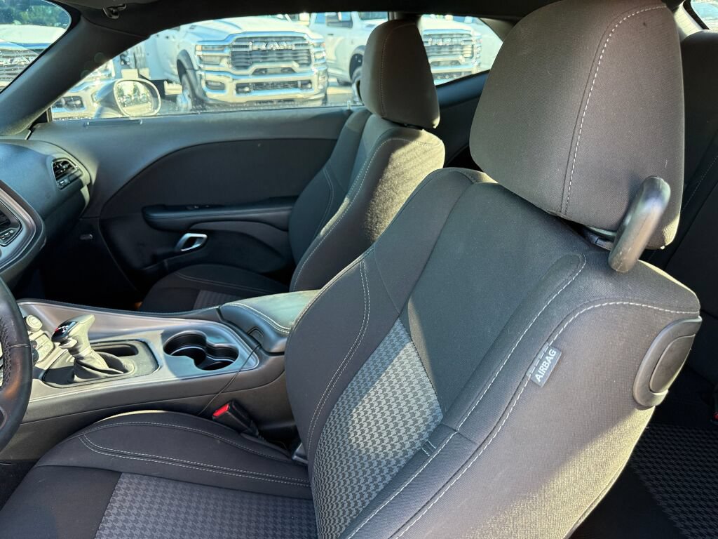 Used 2023 Dodge Challenger SXT RWD image 23