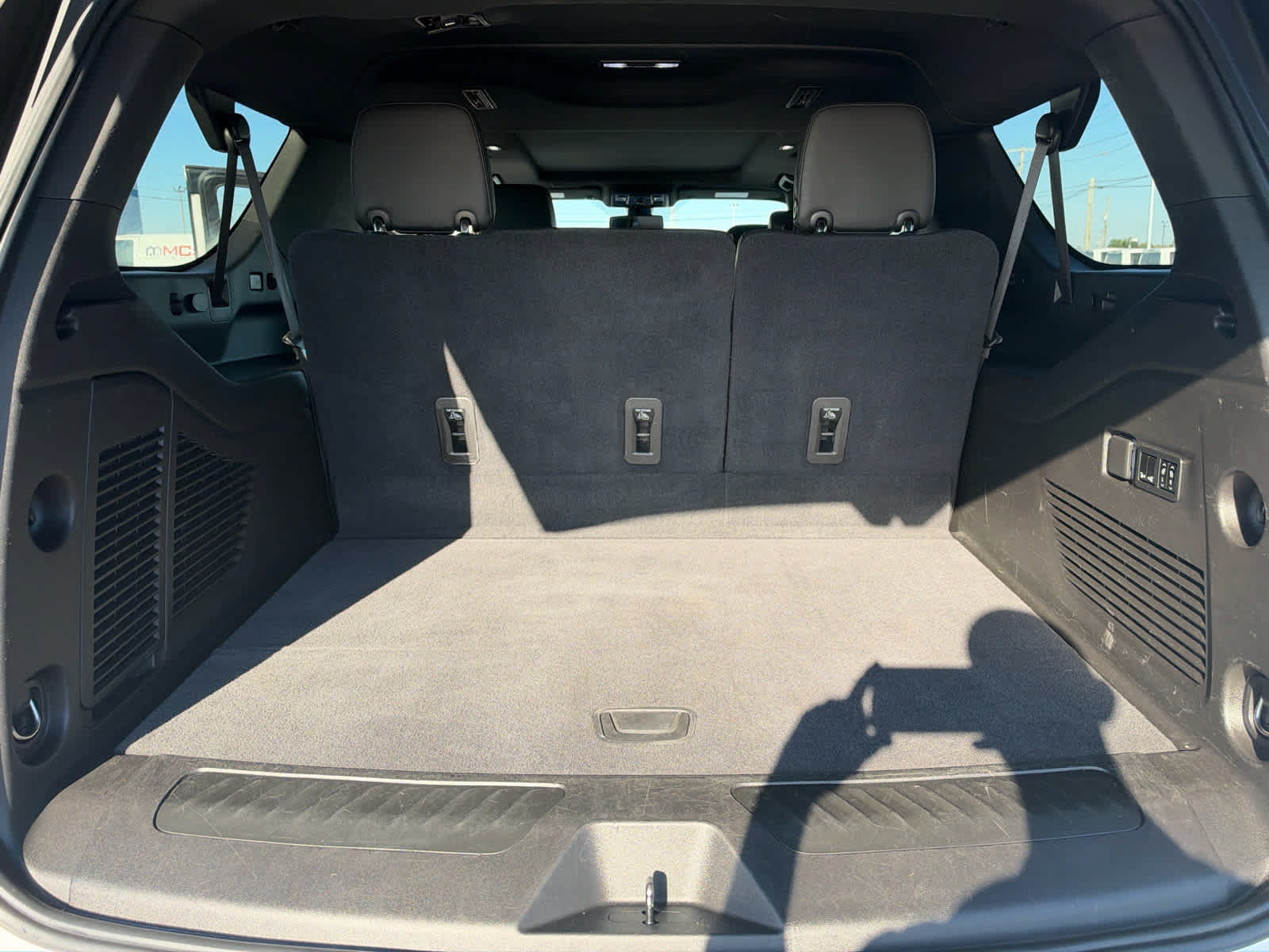 Certified 2021 Chevrolet Suburban LT w/ LT Signature Package AWD/4WD image 26