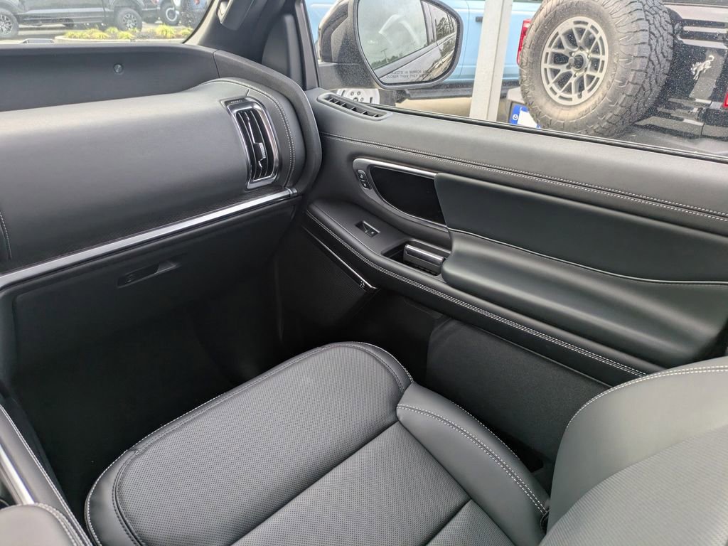 New 2026 Ford Expedition Max Platinum image 20