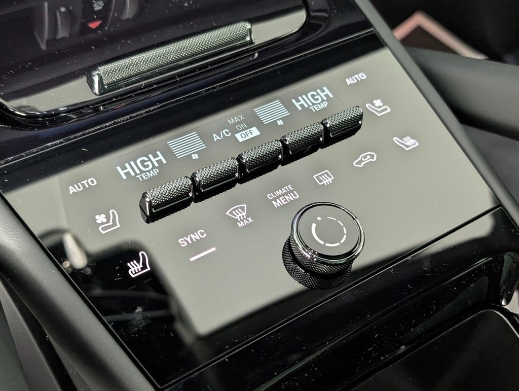 New 2026 Porsche Cayenne GTS image 35