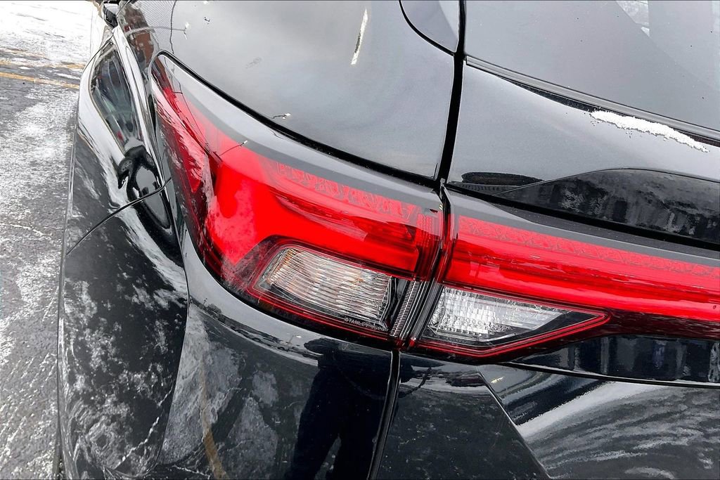 Used 2024 Mitsubishi Outlander SE image 28