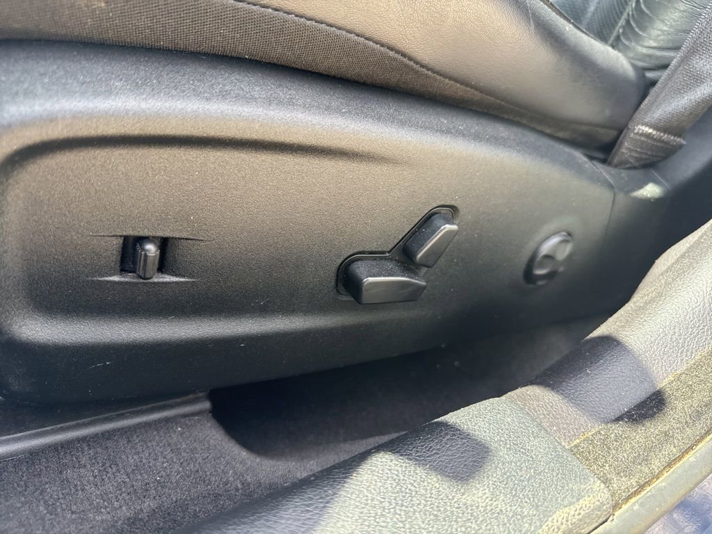 Used 2013 Chrysler 300 C image 24