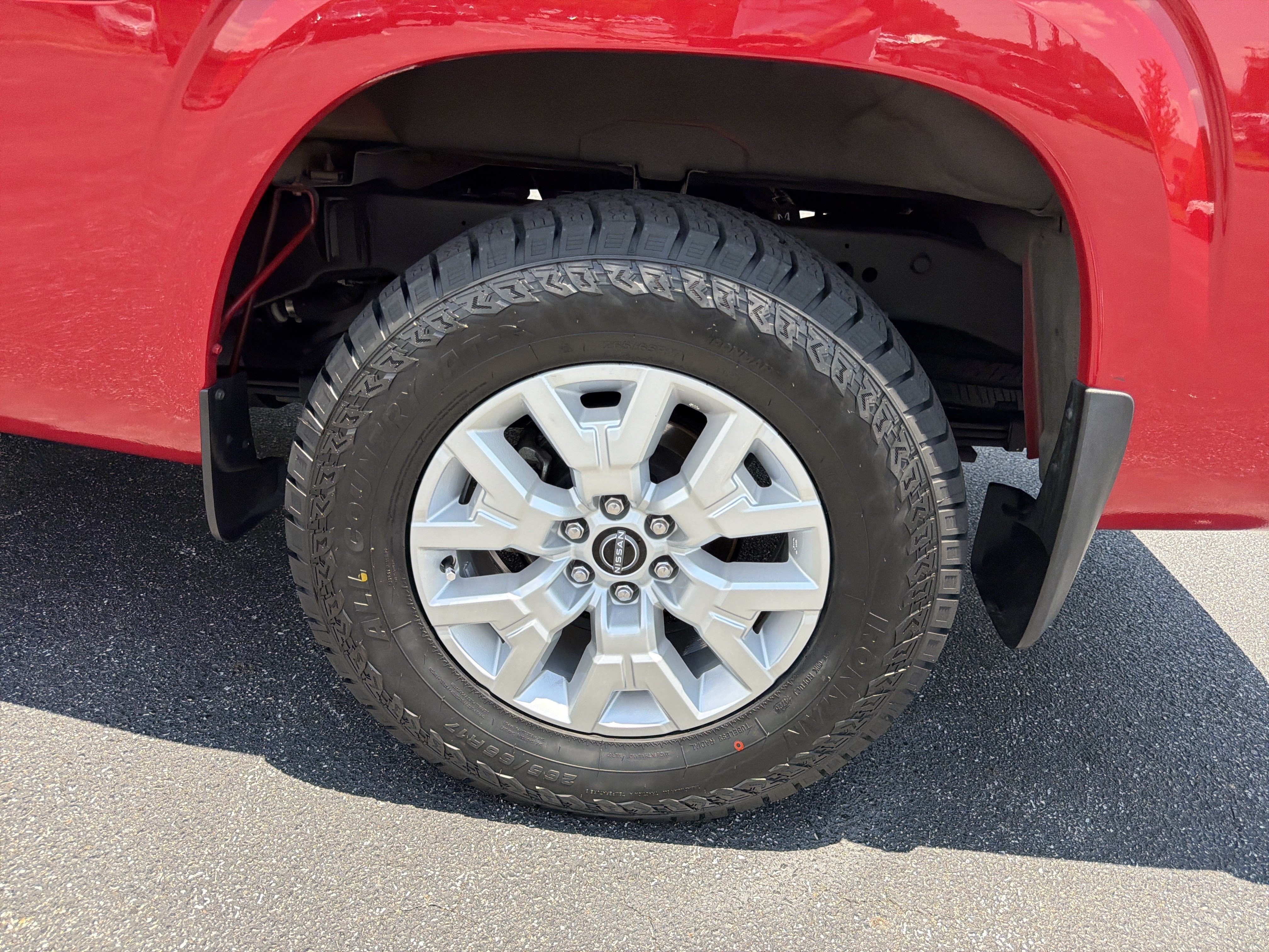 Used 2022 Nissan Frontier SV w/ Technology Package RWD image 18