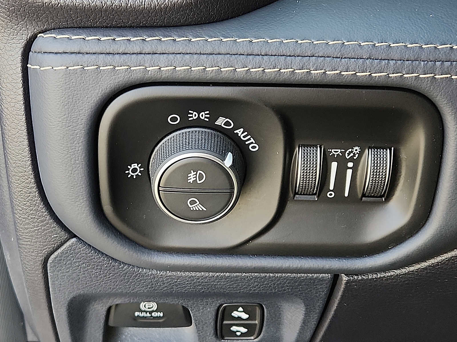 Certified 2019 RAM 1500 Limited image 25