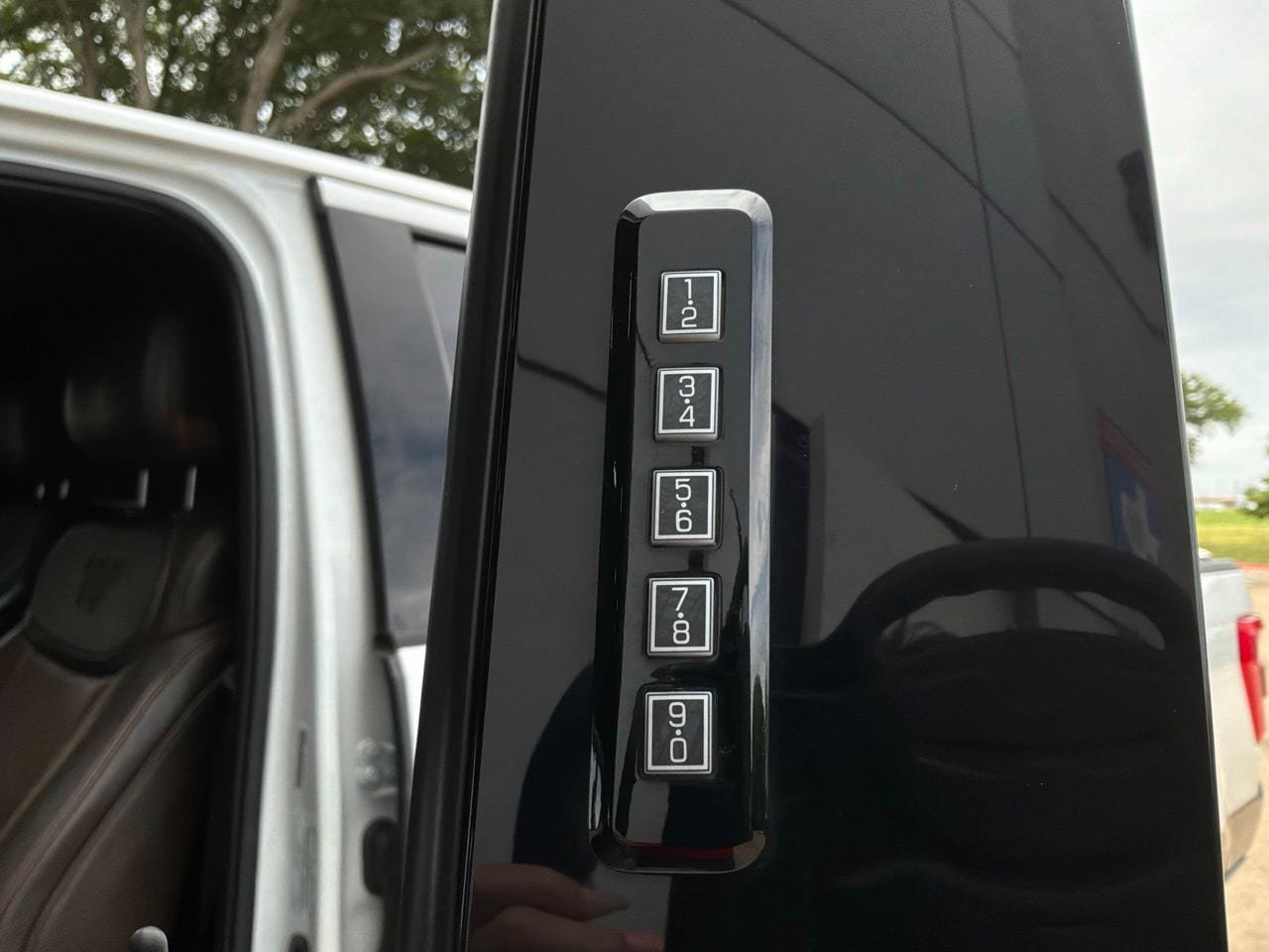 Used 2021 Ford F150 King Ranch RWD image 10