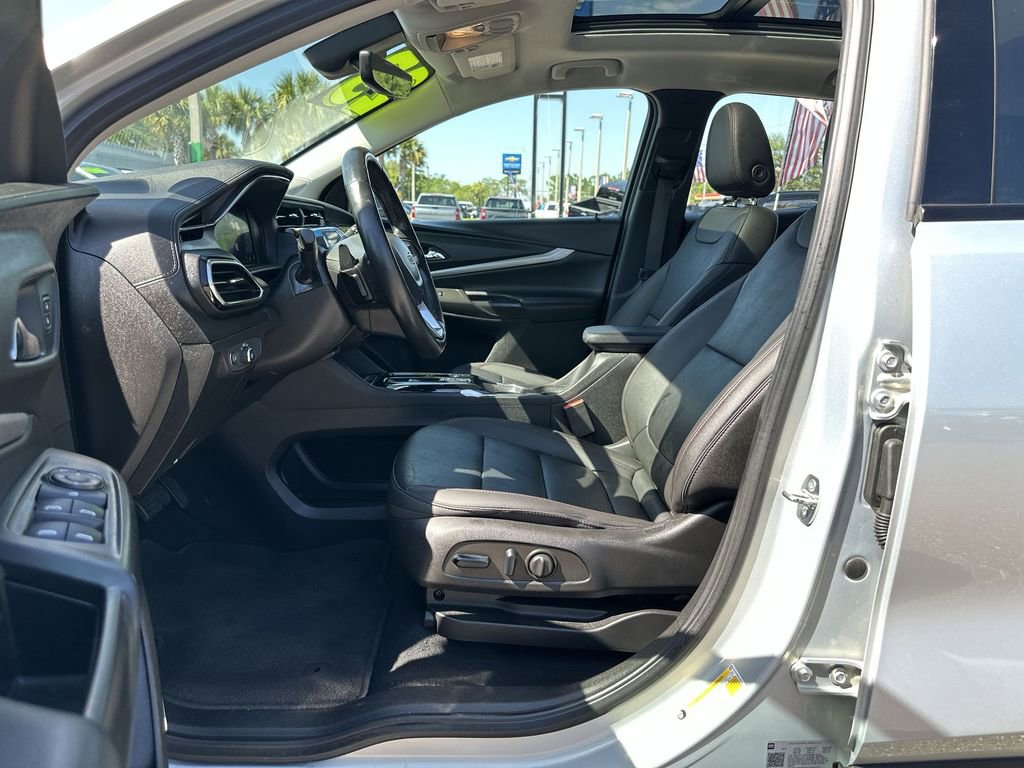 Used 2023 Chevrolet Bolt EUV Premier w/ Sun & Sound Package image 19
