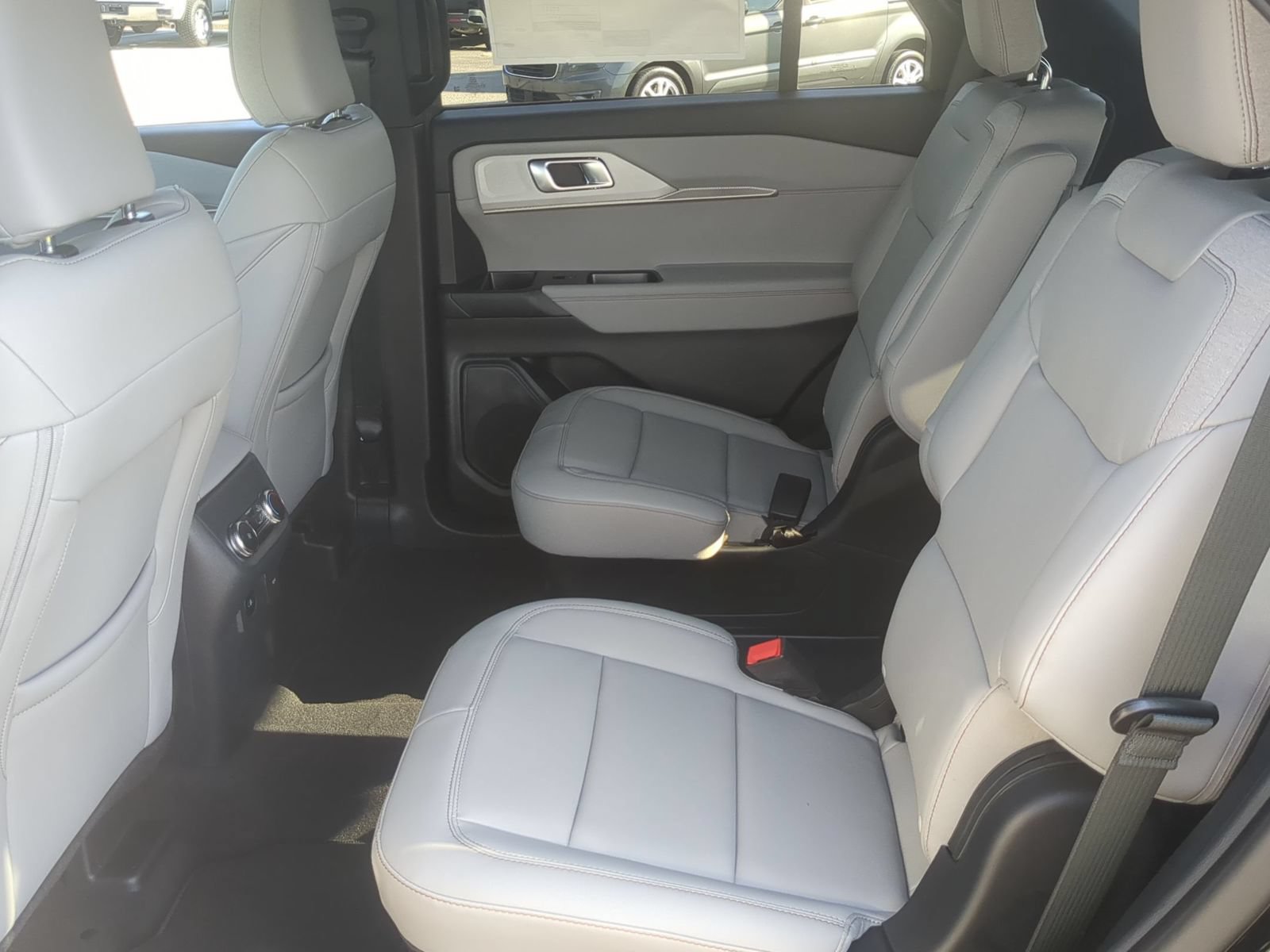 New 2027 Ford Explorer Active AWD/4WD image 29