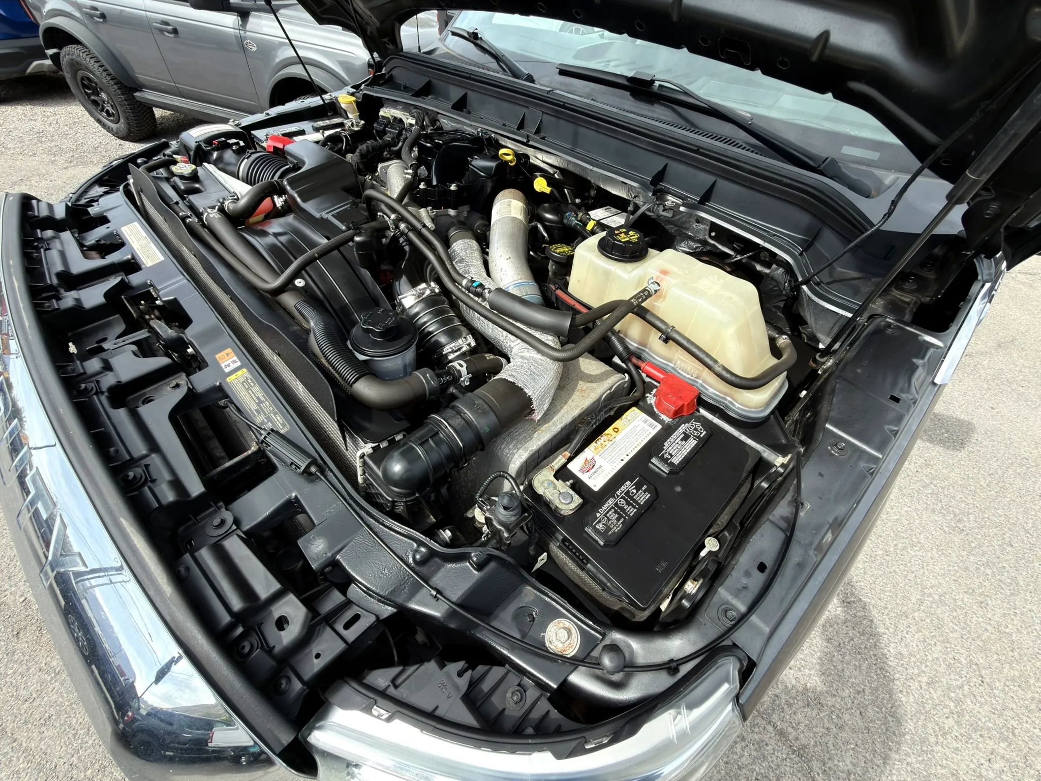 Used 2016 Ford F350 XLT w/ XLT Premium Package AWD/4WD image 5