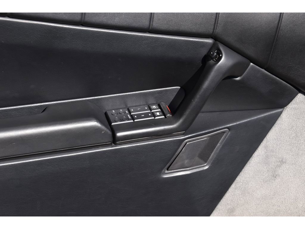 Used 1990 Cadillac Allante image 22