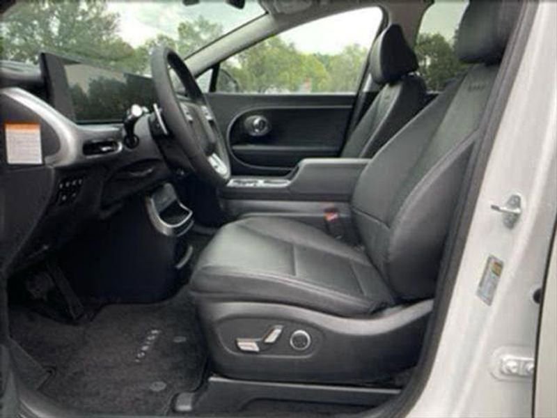 New 2026 Hyundai Ioniq 9 SEL image 10
