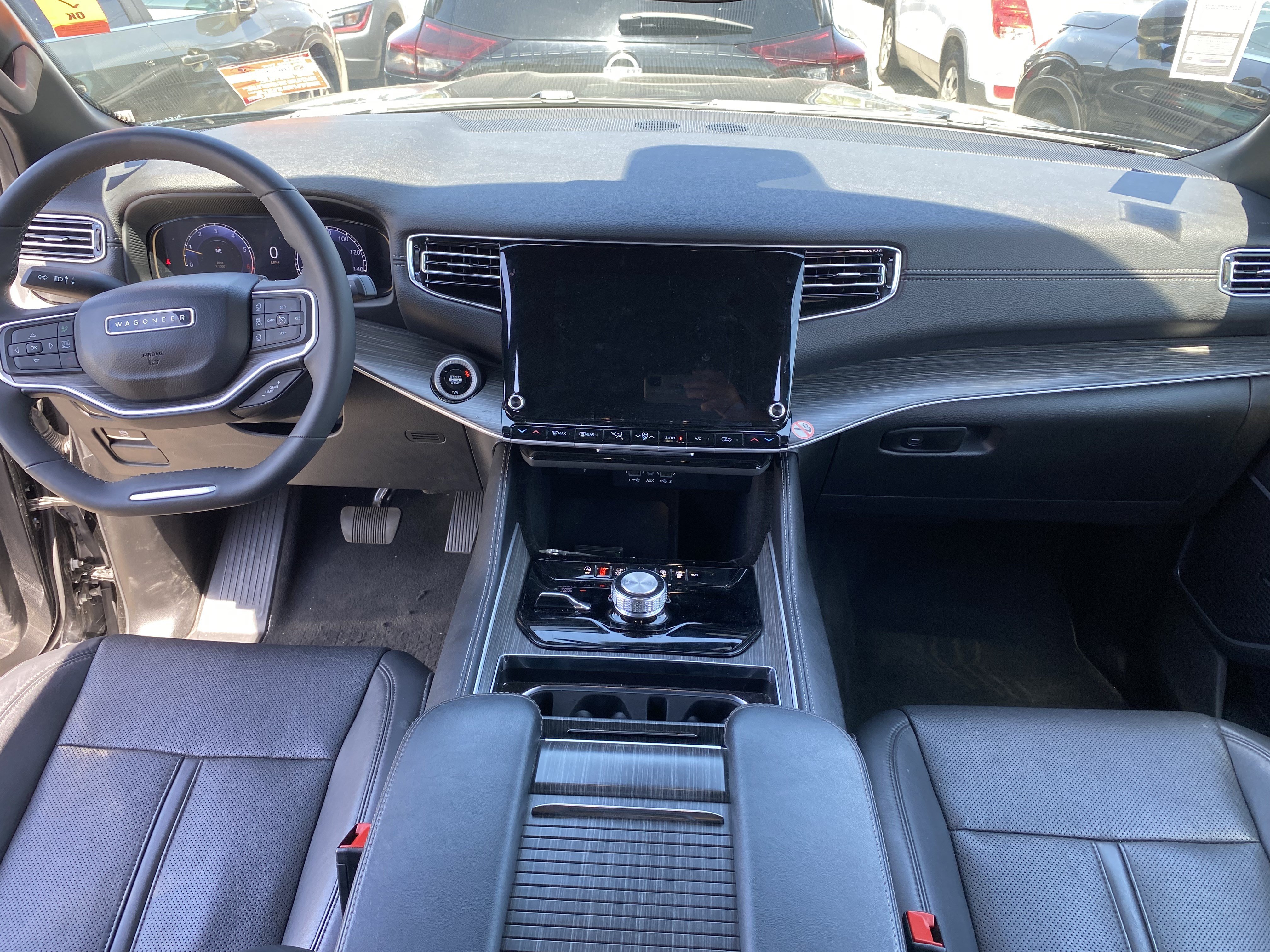 Used 2024 Jeep Wagoneer L Series II w/ Flexible Seating Group AWD/4WD image 23