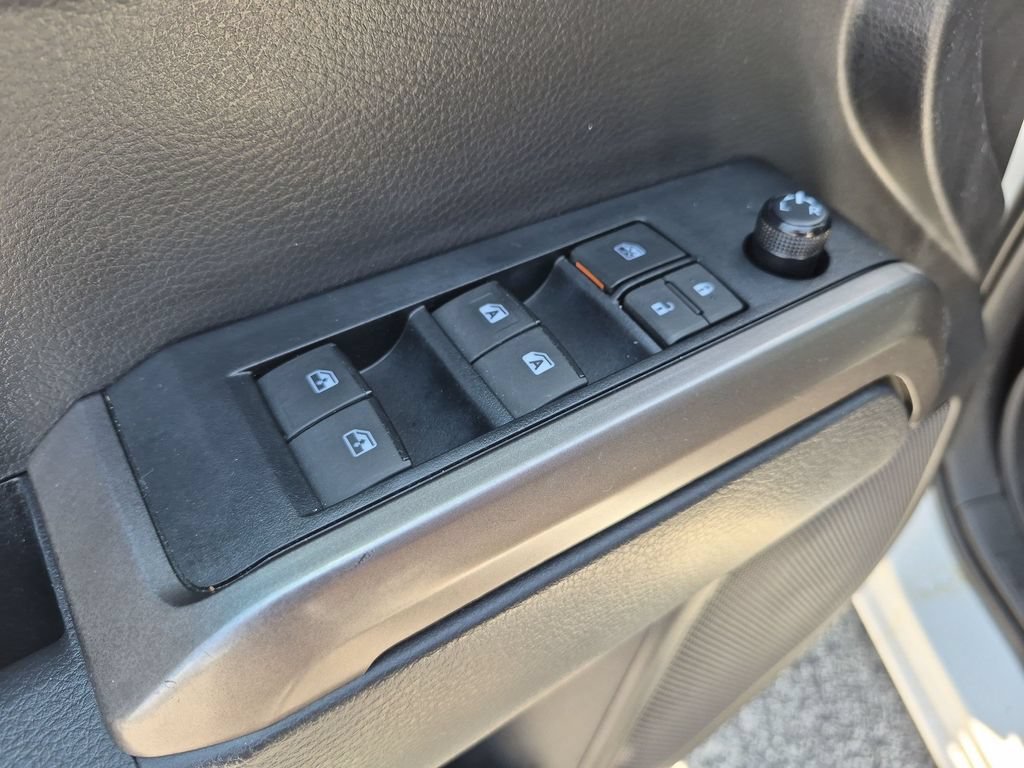 Used 2023 Toyota Tacoma SR5 RWD image 13