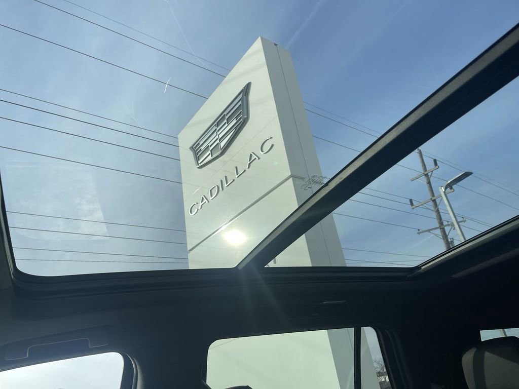 Used 2024 Cadillac Escalade Premium Luxury image 35